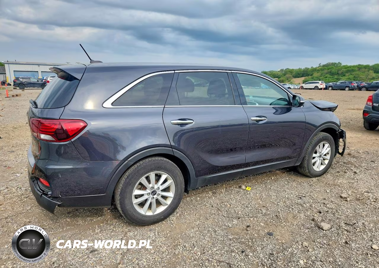2019 Kia Sorento Lx VIN:5XYPG4A39KG557979 - 3