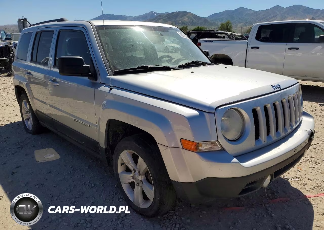 2013 Jeep Patriot Latitude VIN:1C4NJPFA4DD116506 - 4