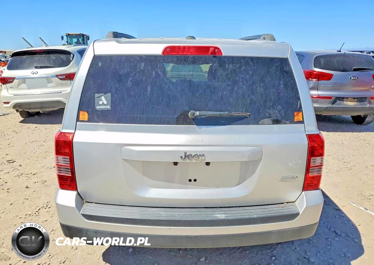 2013 Jeep Patriot Latitude VIN:1C4NJPFA4DD116506 - 6