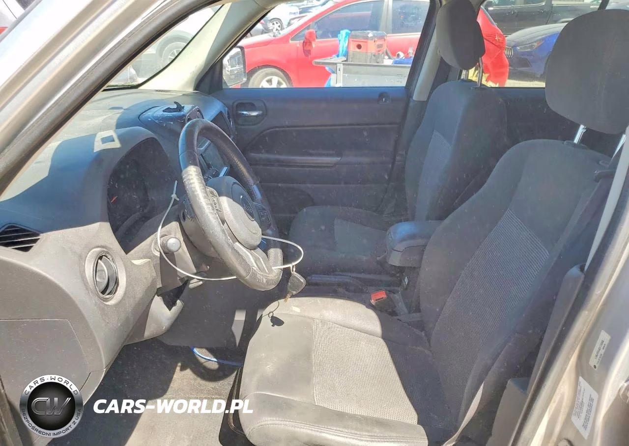 2013 Jeep Patriot Latitude VIN:1C4NJPFA4DD116506 - 7