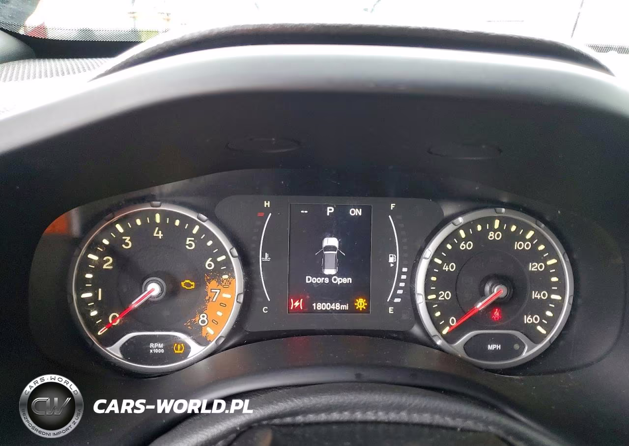 2018 Jeep Renegade Latitude VIN:ZACCJBBBXJPH09664 - 9