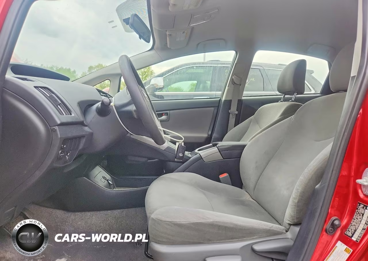 2014 Toyota Prius Two VIN:JTDKN3DUXE1760477 - 7