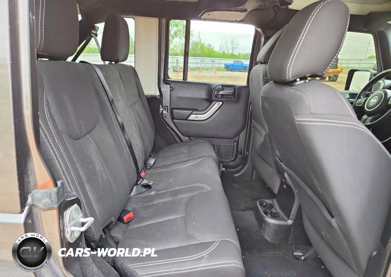 2017 Jeep Wrangler Unlimited Sahara VIN:1C4BJWEG0HL507215 - 11