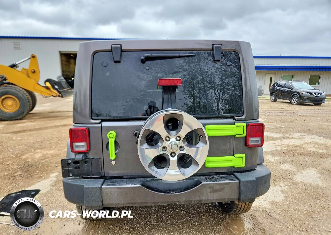 2017 Jeep Wrangler Unlimited Sahara VIN:1C4BJWEG0HL507215 - 6