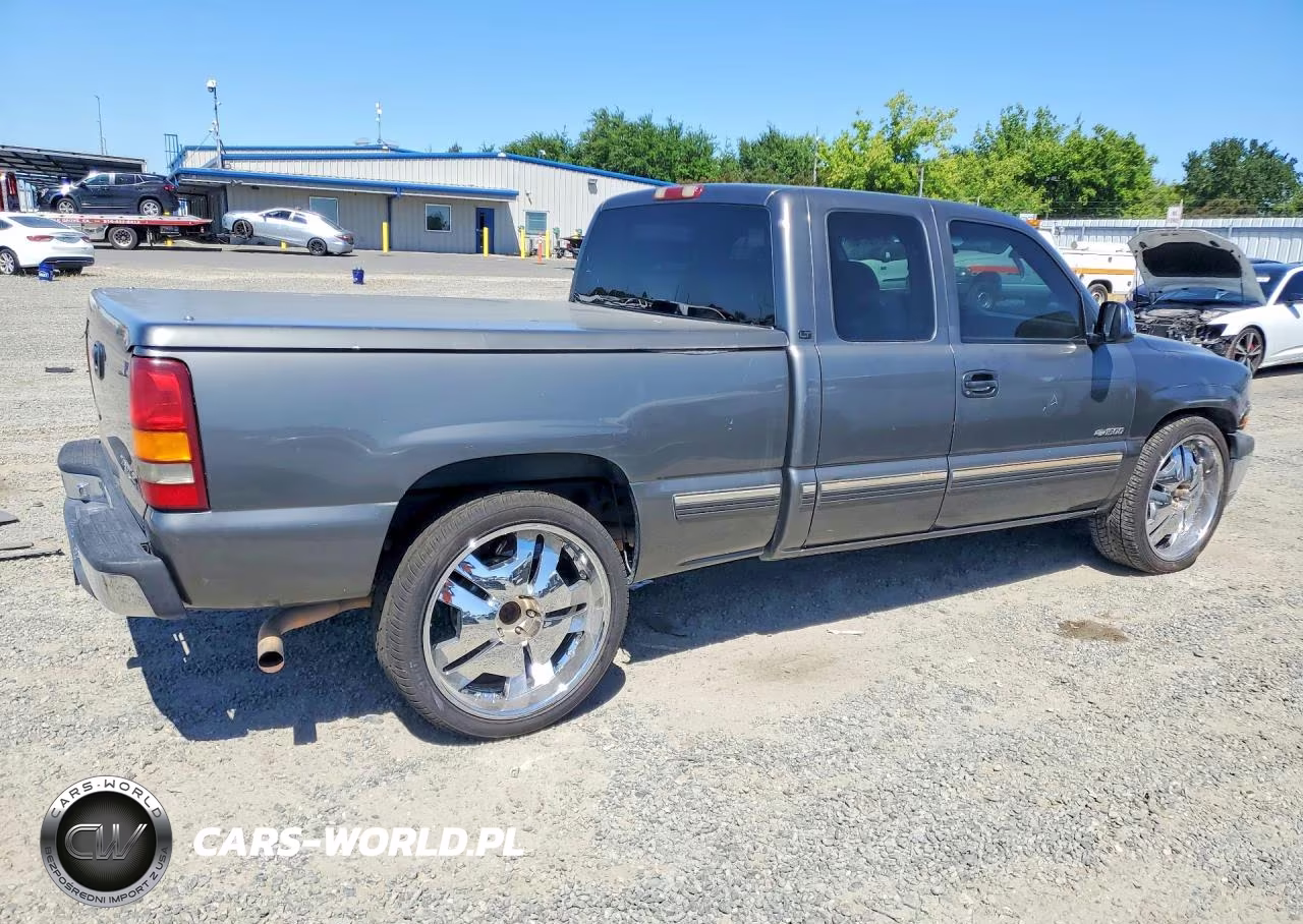 2000 Chevrolet Silverado C1500 VIN:2GCEC19T4Y1359075 - 3