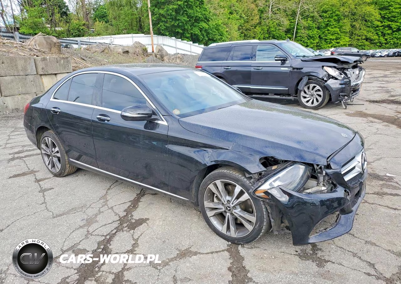 2018 Mercedes-Benz C 300 4Matic VIN:55SWF4KB2JU274669 - 4