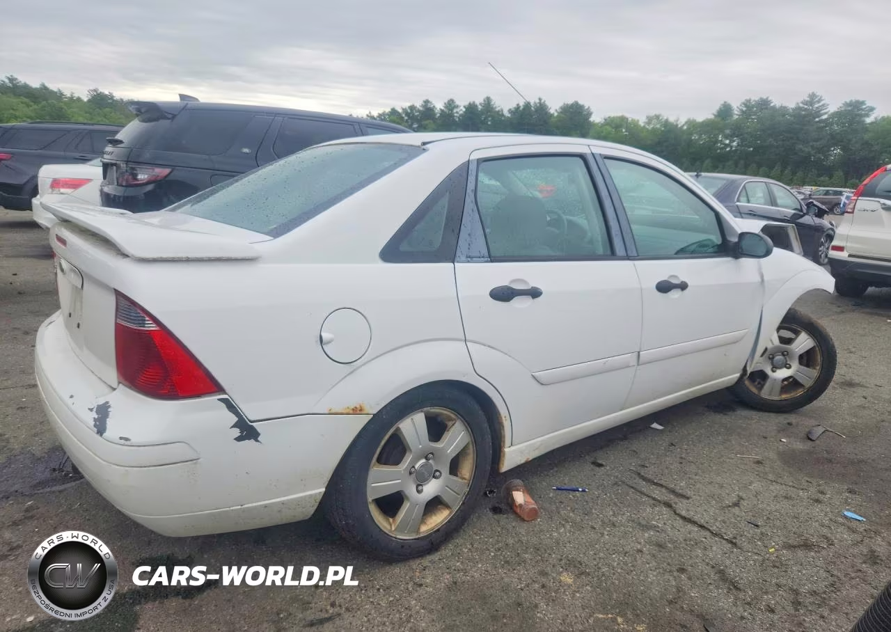 2007 Ford Focus Zx4 VIN:1FAHP34N27W255753 - 3