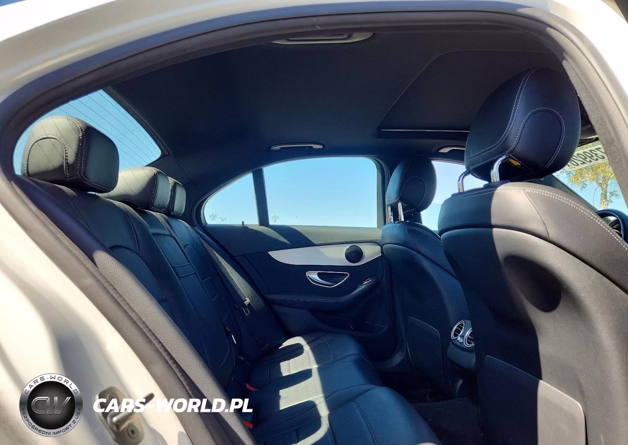 2019 Mercedes-Benz C 300 VIN:55SWF8DBXKU300005 - 10