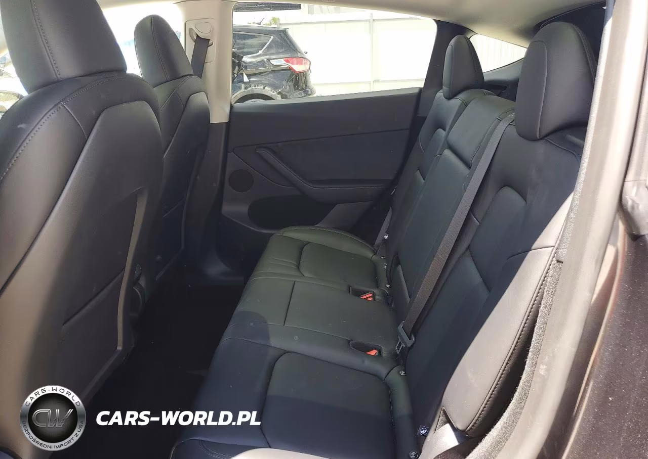 2025 Tesla Model Y VIN:7SAYGDED7SF238291 - 10
