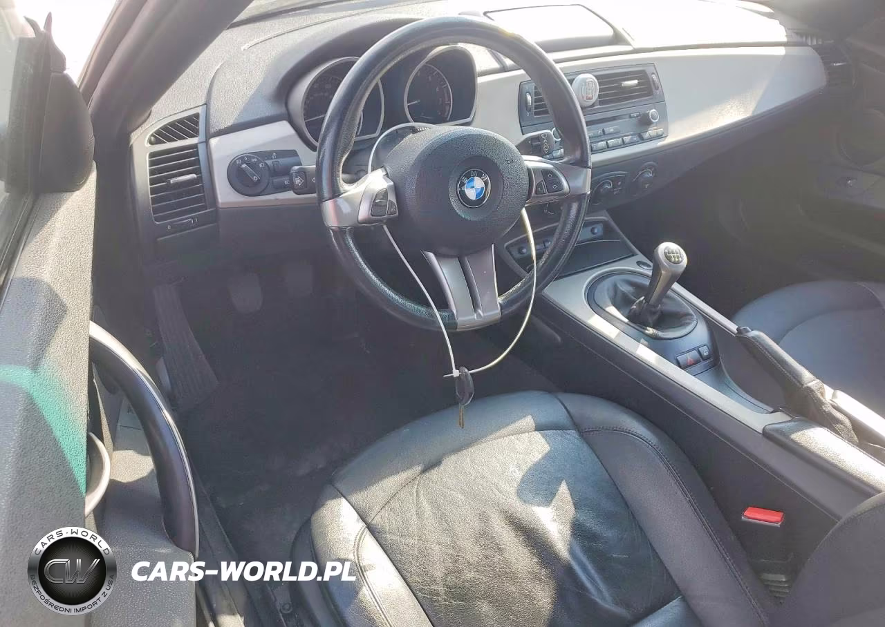 2005 BMW Z4 3.0 VIN:4USBT53525LT28184 - 8