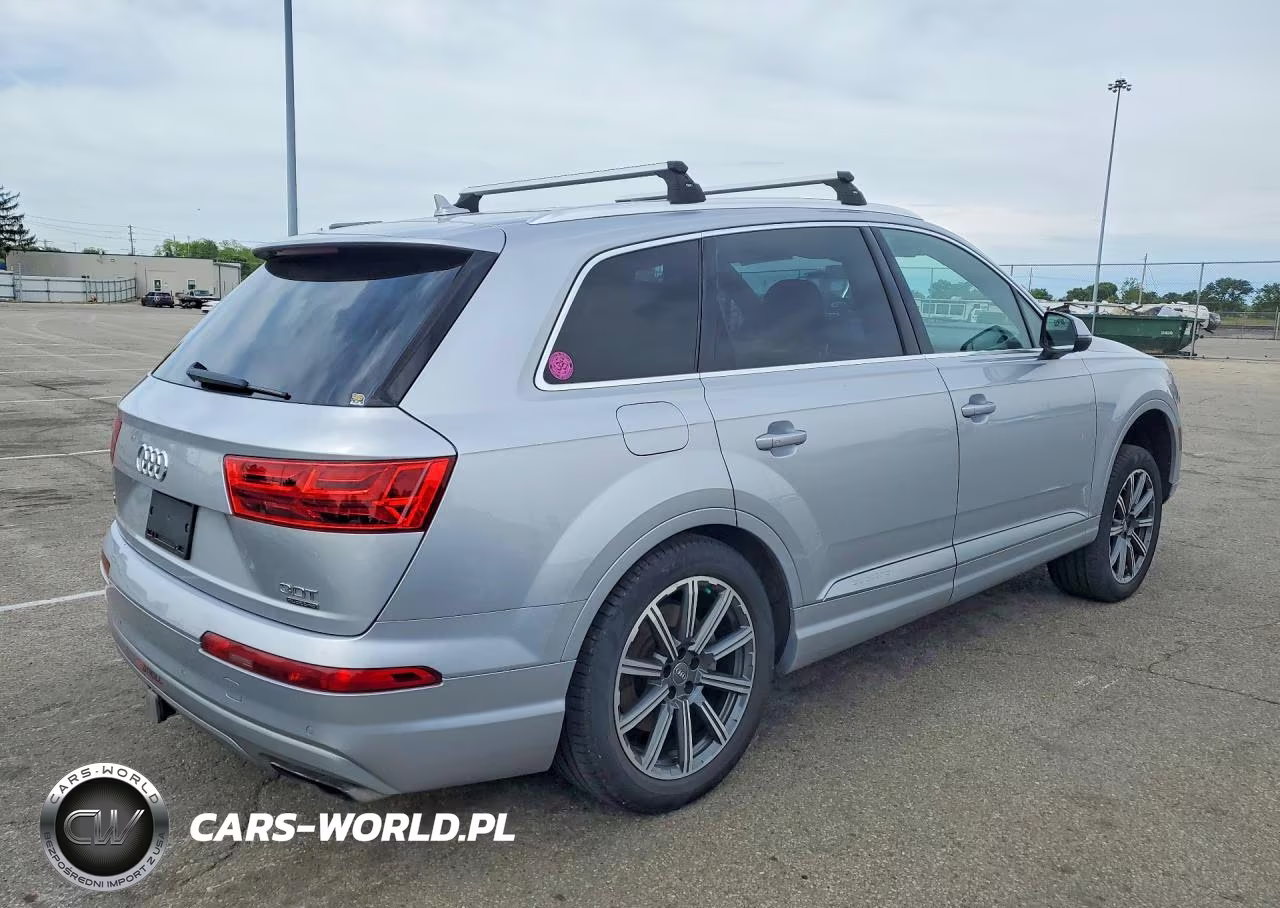 2018 Audi Q7 Prestige VIN:WA1VAAF71JD019111 - 3