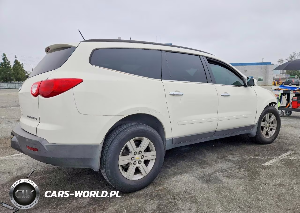 2011 Chevrolet Trax VIN:1GNKRGED1BJ144471 - 3