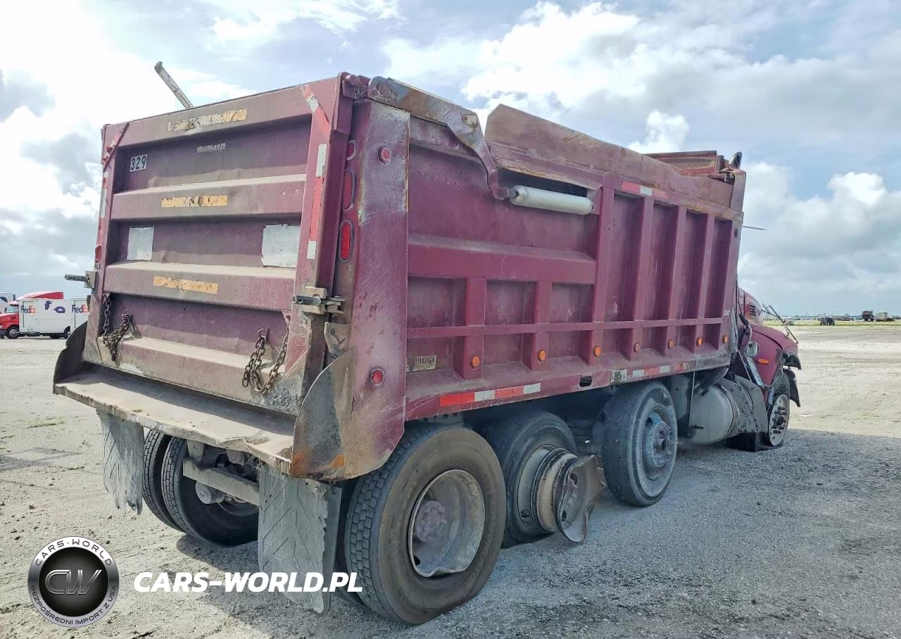 2006 Peterbilt 335 Dump Truck VIN:2NPLLZ0X16M885481 - 4