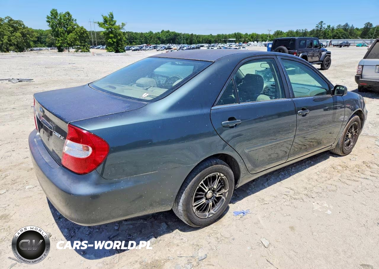 2003 Toyota Camry Le VIN:4T1BE32K43U682786 - 3