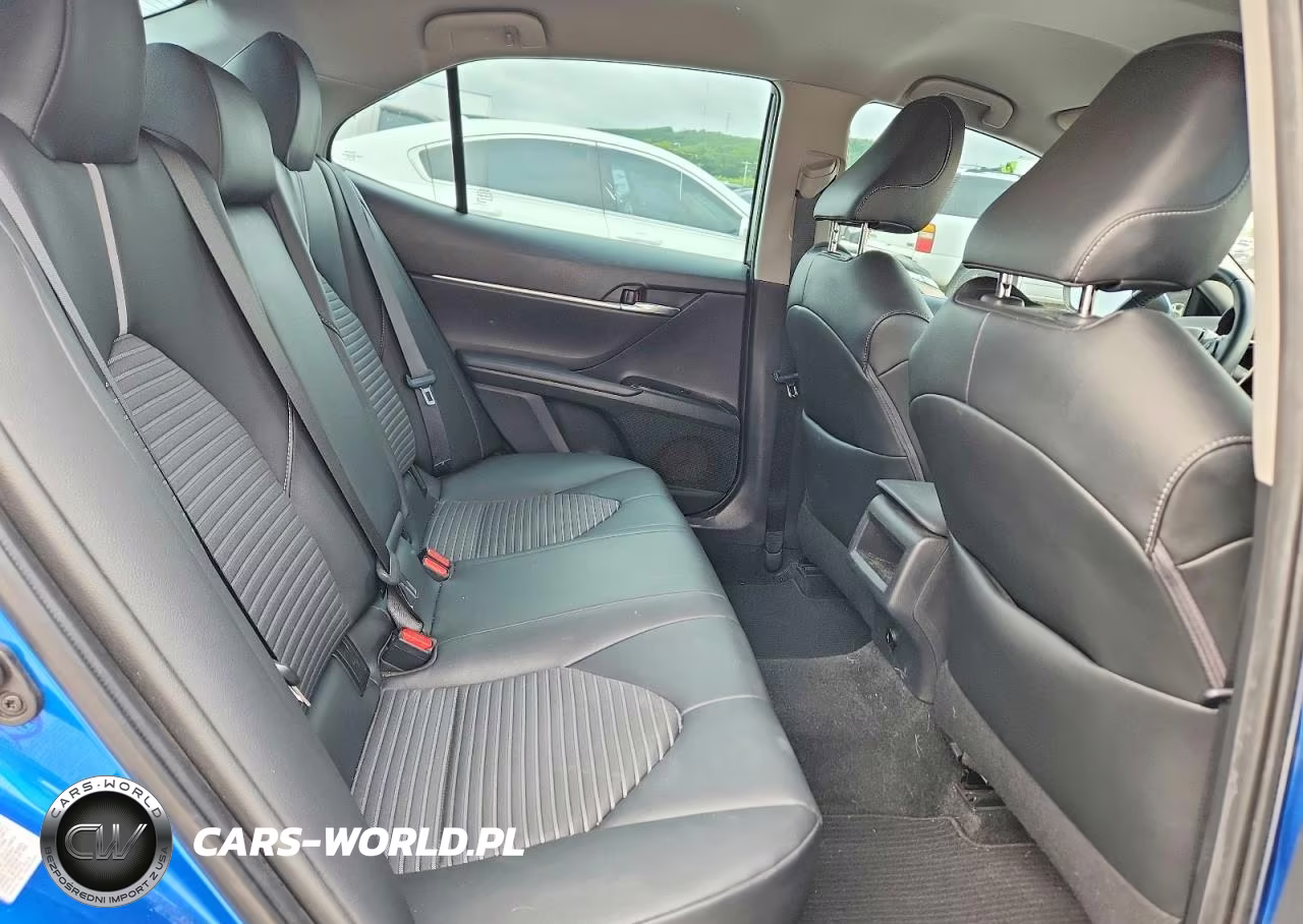 2018 Toyota Camry Se VIN:4T1B11HK9JU074685 - 10