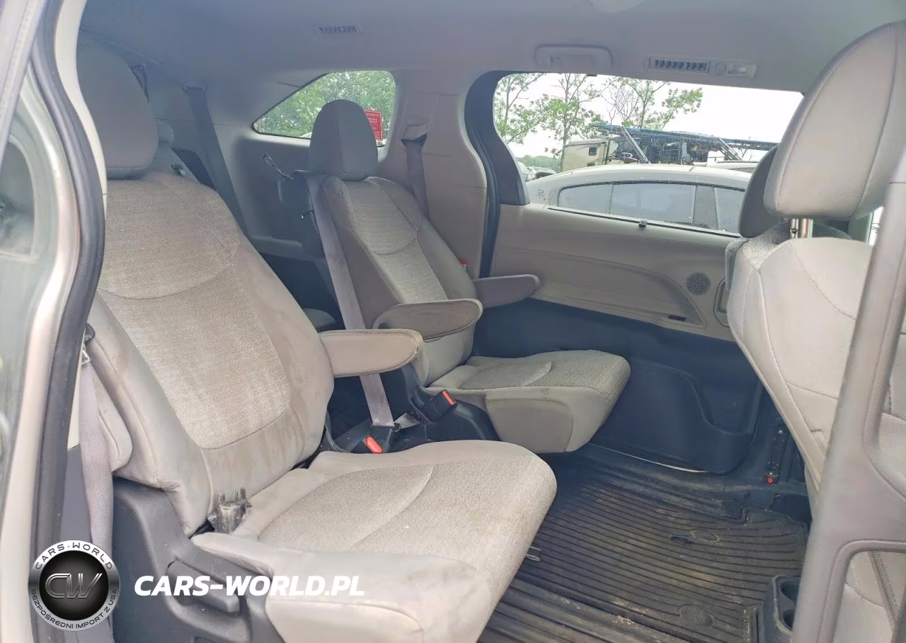 2022 Toyota Sienna Le VIN:5TDKSKFC5NS062238 - 11
