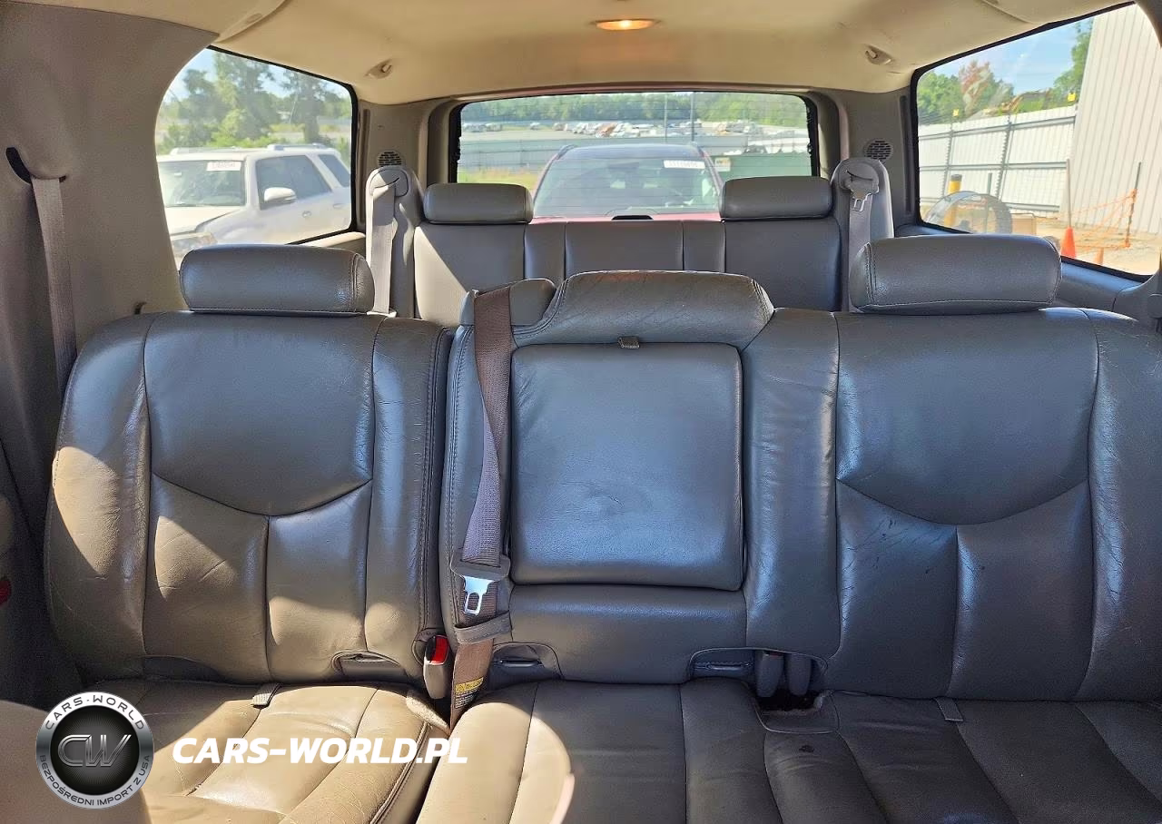 2004 Chevrolet Suburban C1500 VIN:3GNEC16Z04G121127 - 10