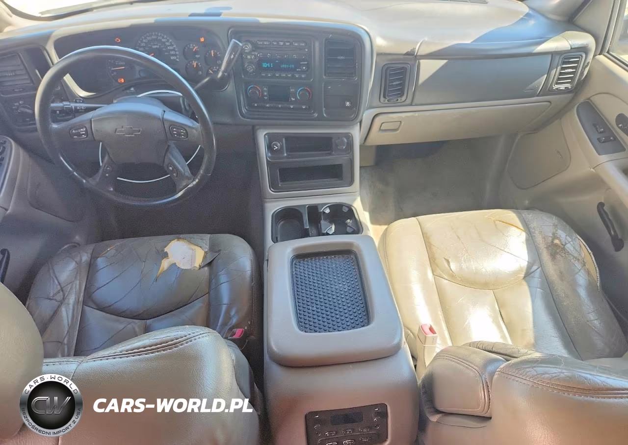 2004 Chevrolet Suburban C1500 VIN:3GNEC16Z04G121127 - 8