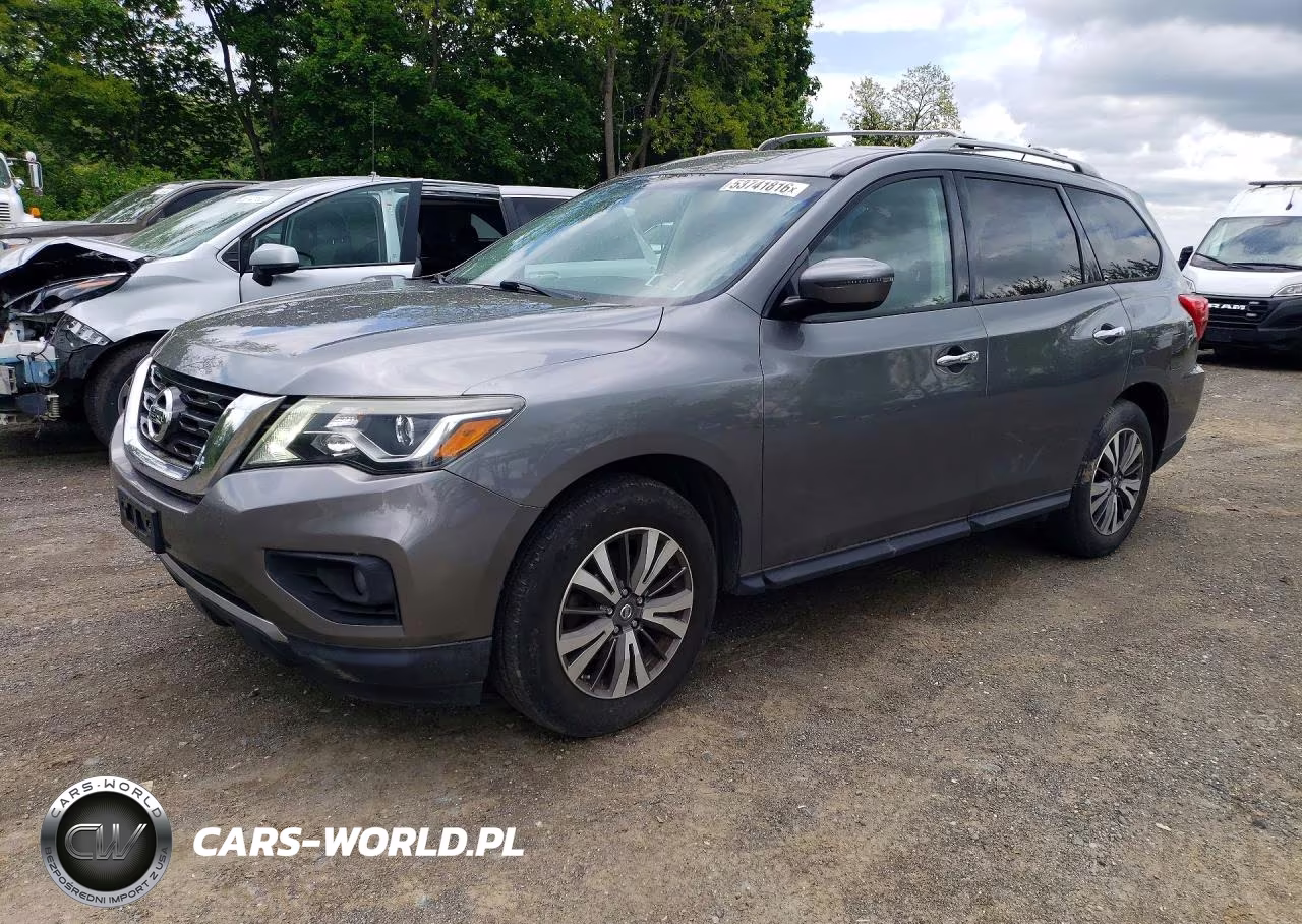 2017 Nissan Pathfinder Sv