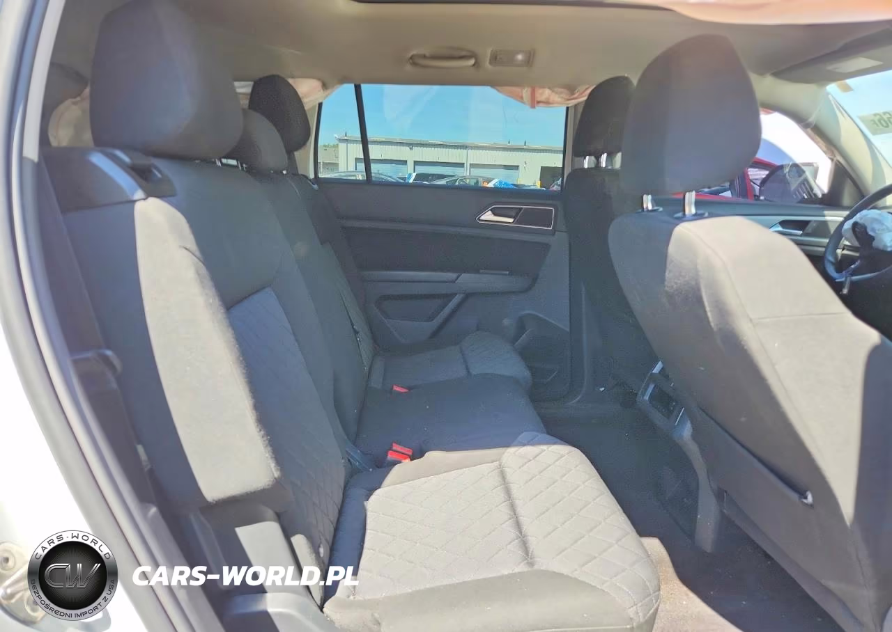 2018 Volkswagen Atlas VIN:1V2BR2CA4JC513572 - 11