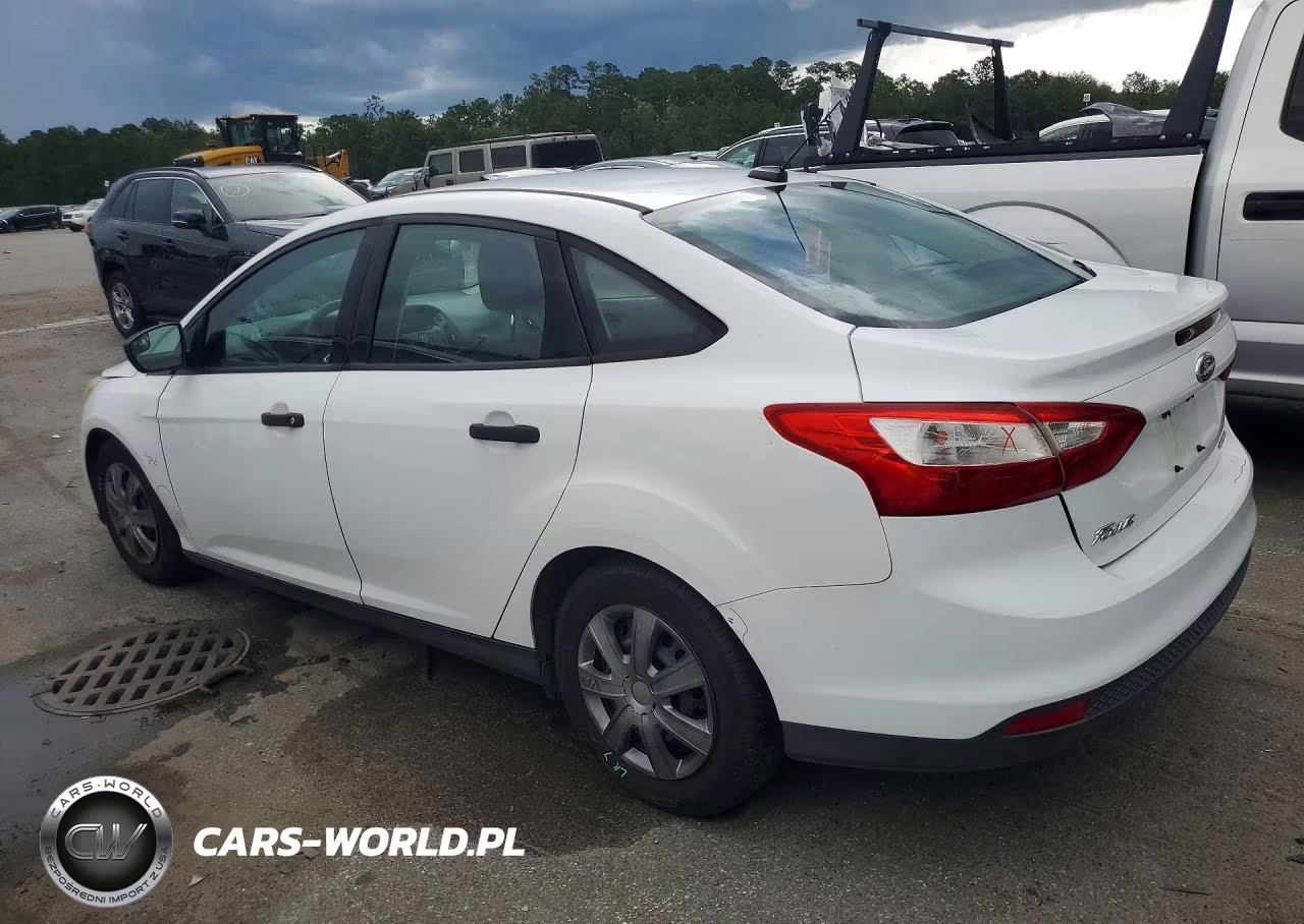 2014 Ford Focus S VIN:1FADP3E24EL401023 - 2