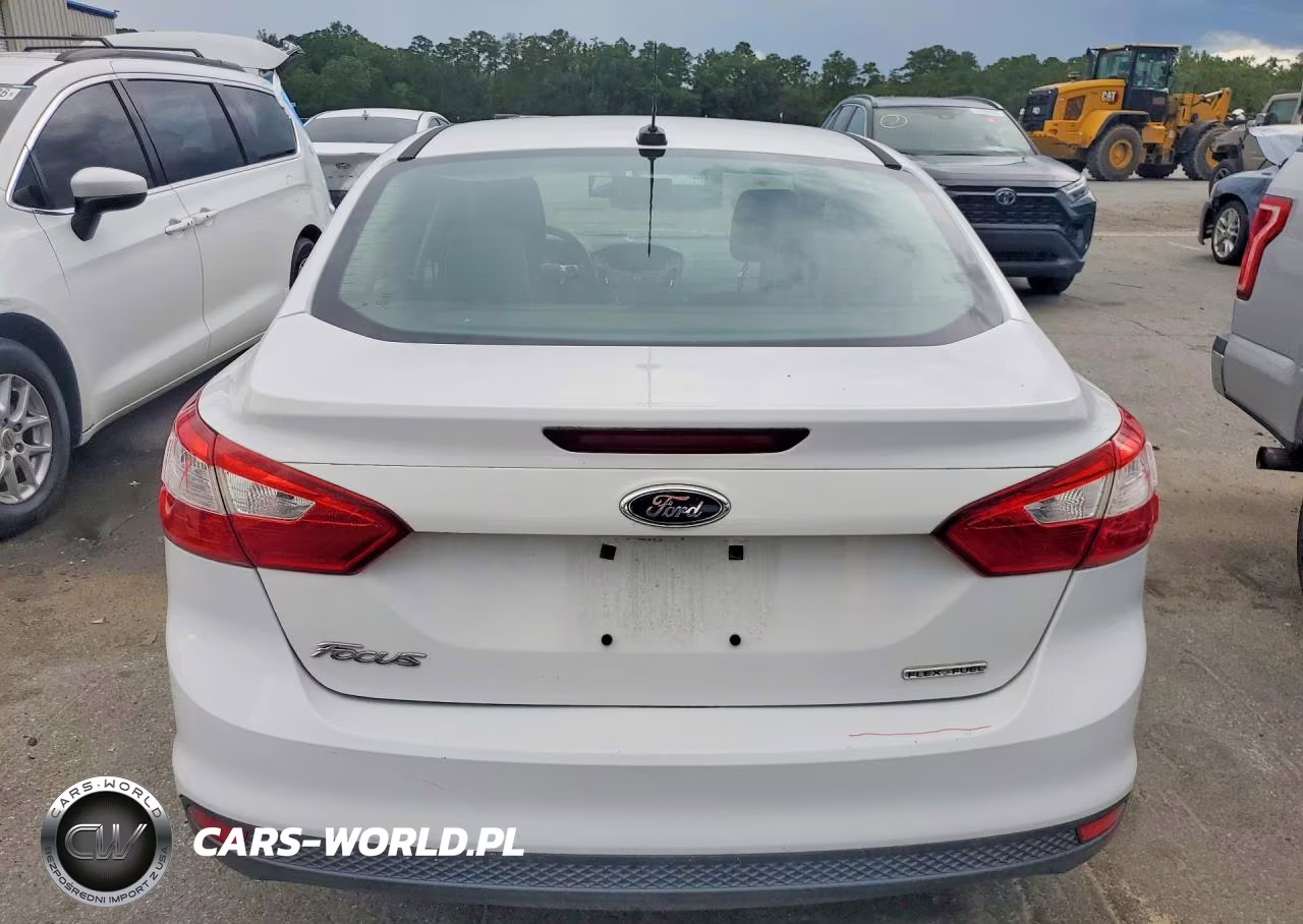 2014 Ford Focus S VIN:1FADP3E24EL401023 - 6