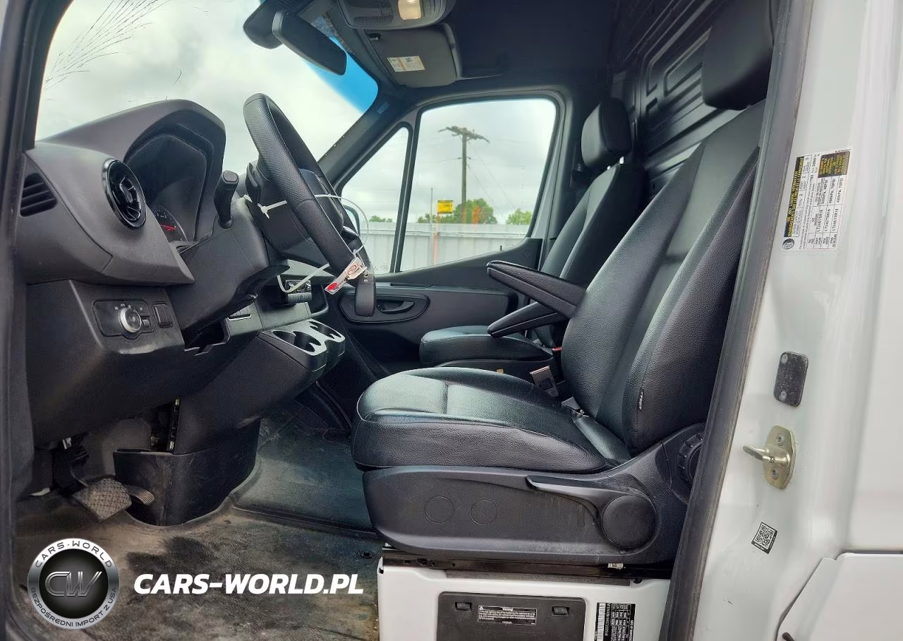 2025 Mercedes Benz Sprinter 2500 Delivery Van VIN:W1Y4KBHY4ST202564 - 7