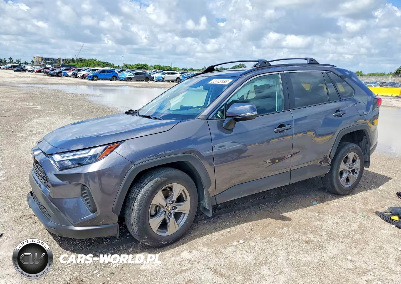 2024 Toyota Rav4 Xle – zdjęcie 1 z 13