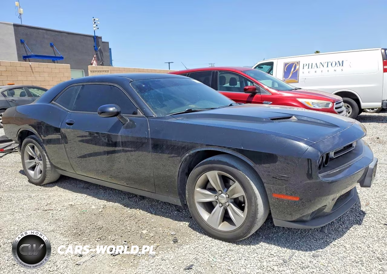2019 Dodge Challenger Sxt VIN:2C3CDZAG9KH676984 - 4