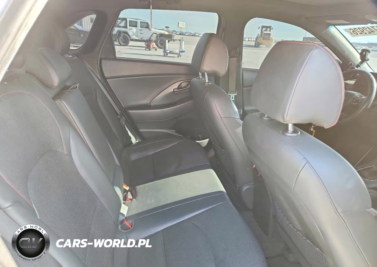 2020 Hyundai Elantra Gt N Line VIN:KMHH55LC2LU146349 - 10