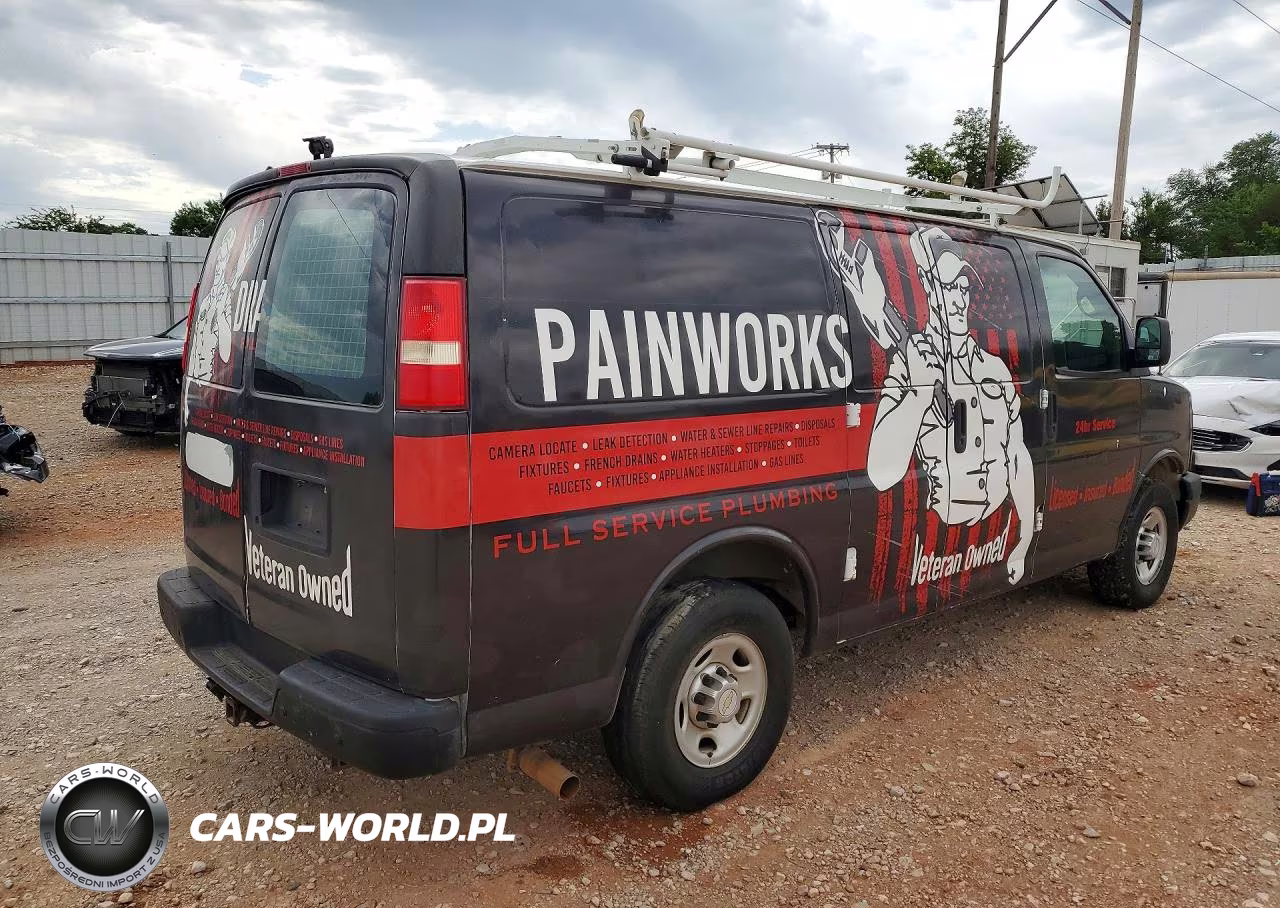 2011 Chevrolet Express G2500 VIN:1GCWGFCB9B1162034 - 3