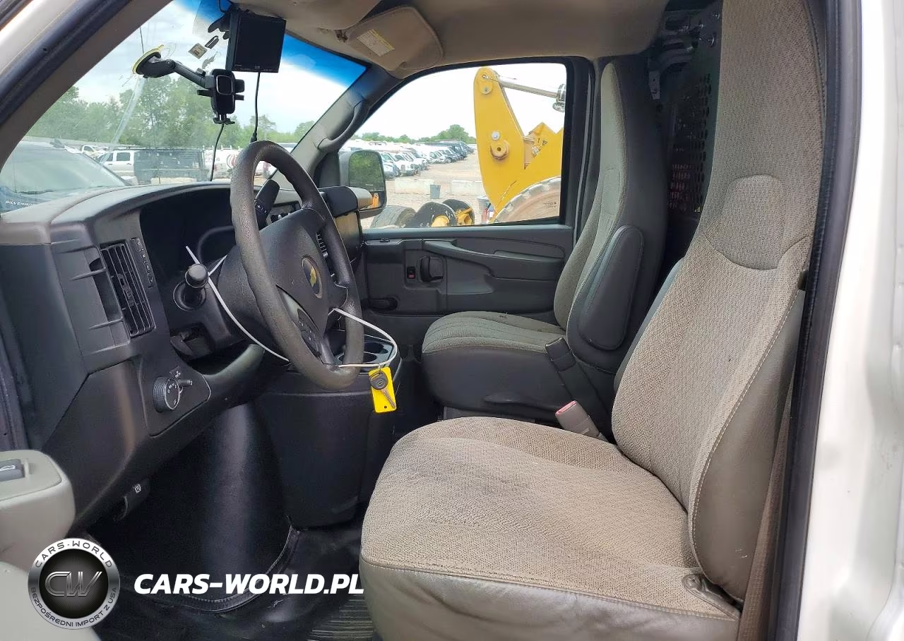 2011 Chevrolet Express G2500 VIN:1GCWGFCB9B1162034 - 7