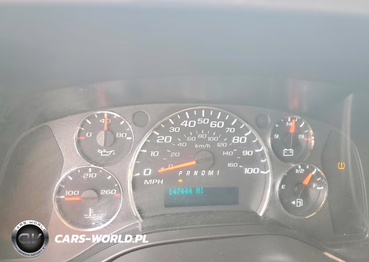 2011 Chevrolet Express G2500 VIN:1GCWGFCB9B1162034 - 9
