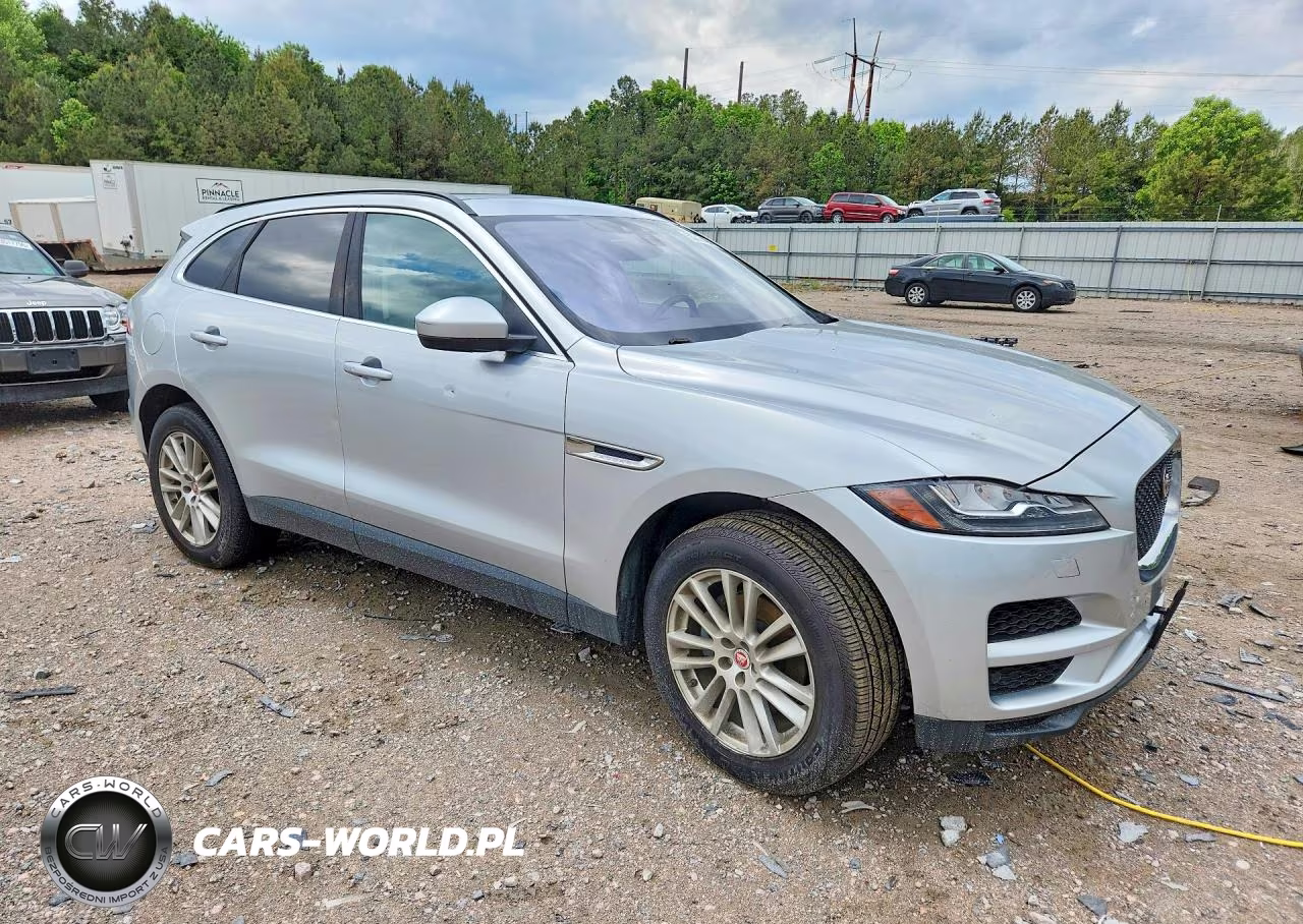 2017 Jaguar F-Pace Prestige VIN:SADCK2BN1HA099918 - 4