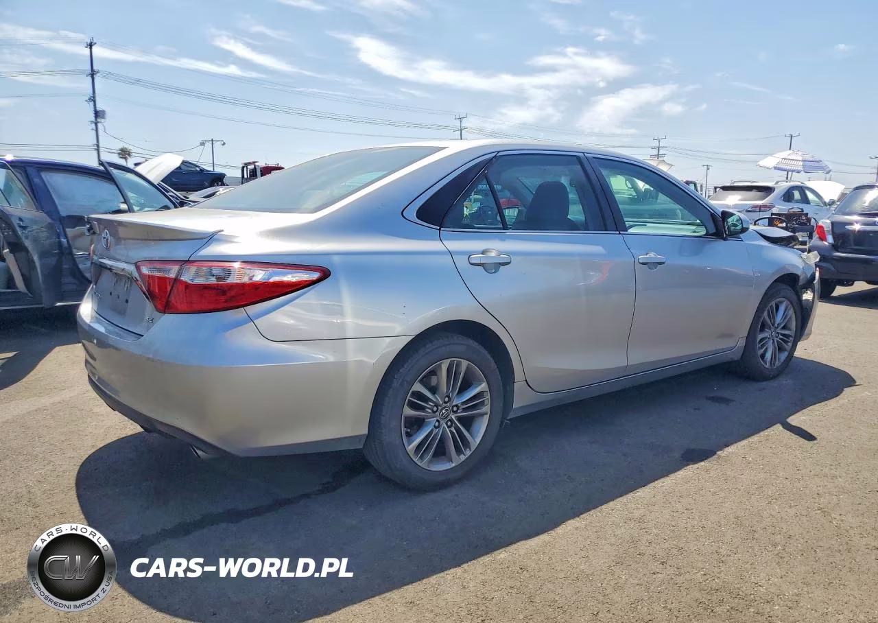 2016 Toyota Camry Se VIN:4T1BF1FK5GU584514 - 3