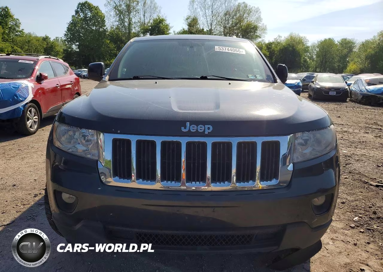 2011 Jeep Grand Cherokee Laredo VIN:1J4RR4GG0BC590641 - 5