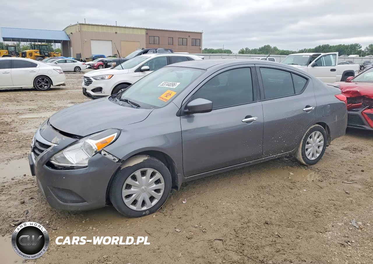 2018 Nissan Versa Sv – zdjęcie 1 z 12