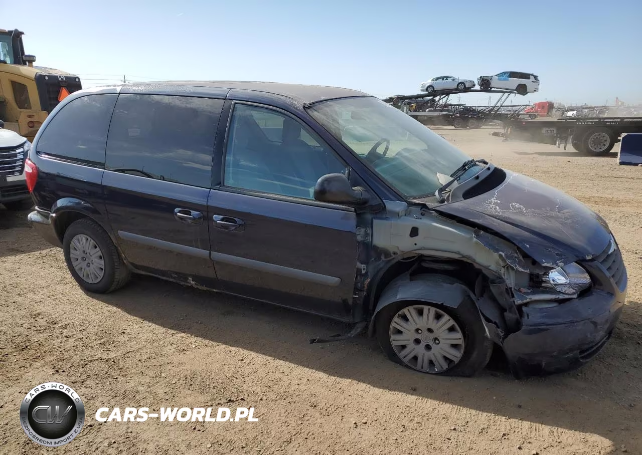 2005 Chrysler Town & Cntry VIN:1C4GP45R35B392895 - 4