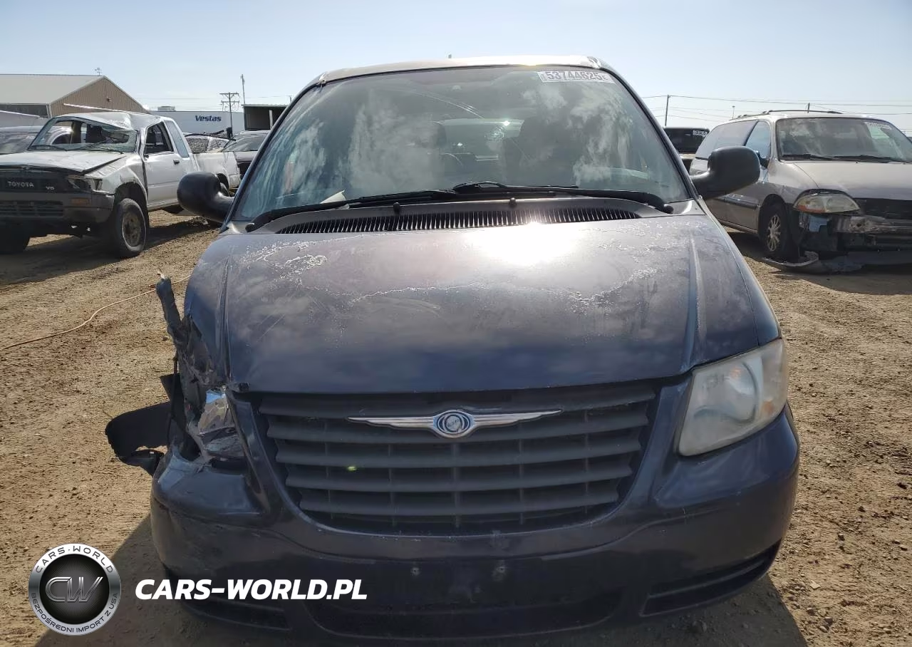 2005 Chrysler Town & Cntry VIN:1C4GP45R35B392895 - 5