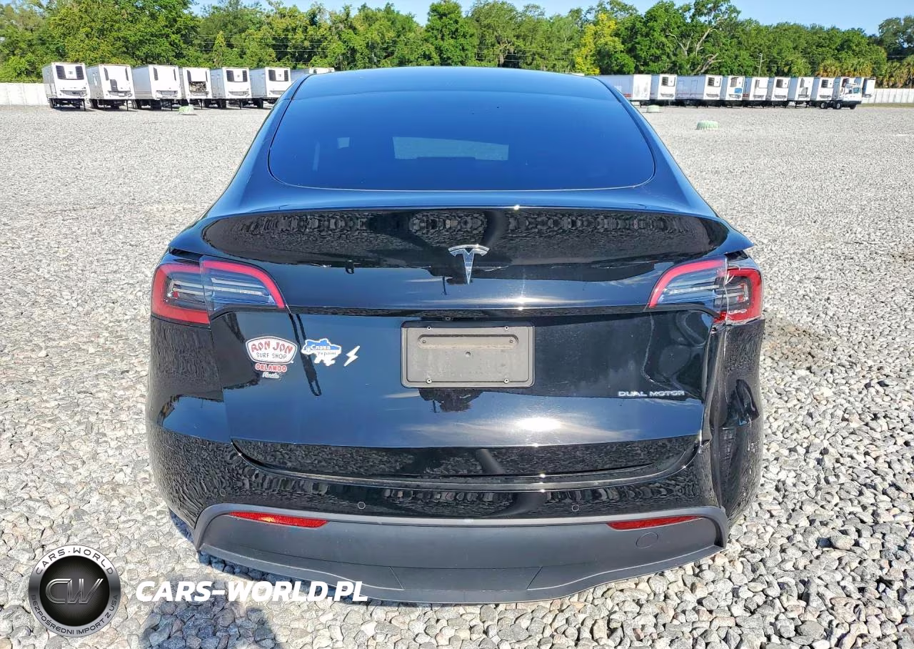 2022 Tesla Model Y VIN:7SAYGDEE6NA005917 - 6