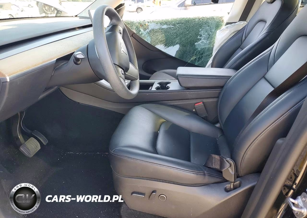 2022 Tesla Model Y VIN:7SAYGDEE6NA005917 - 7