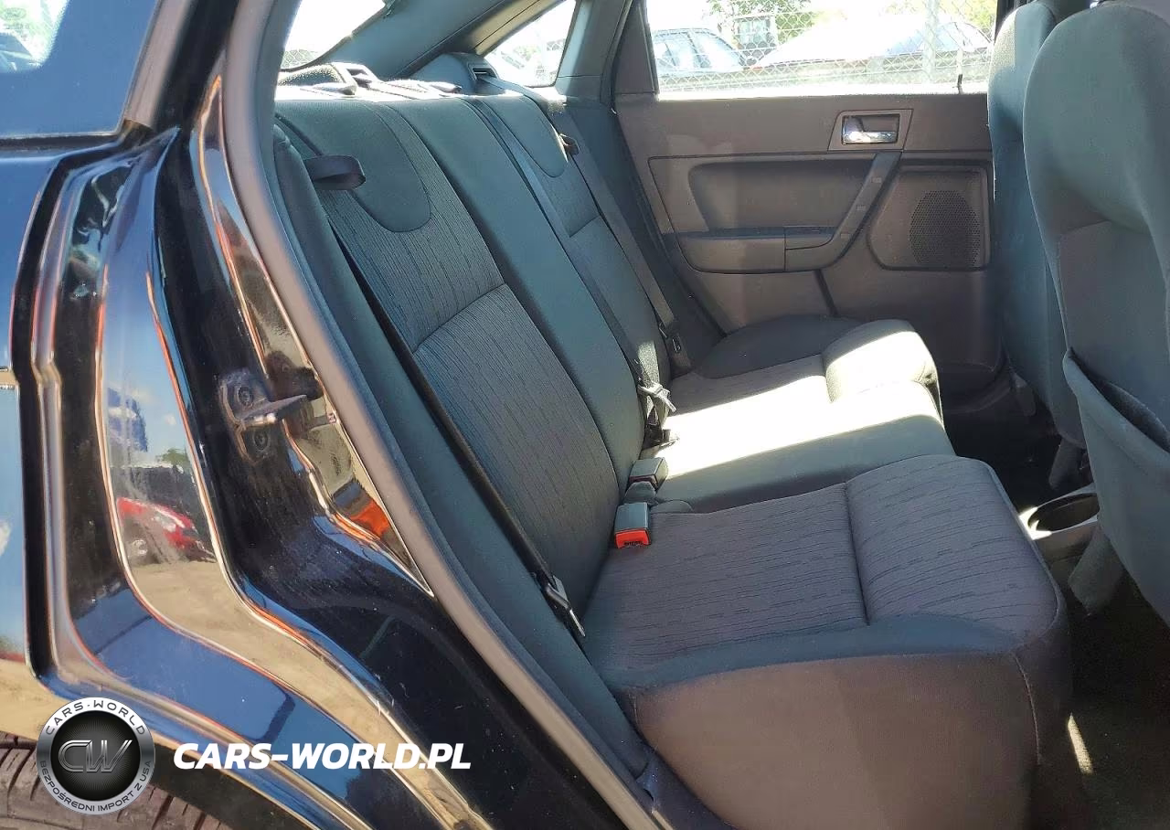 2008 Ford Focus Se VIN:1FAHP35N78W165966 - 10