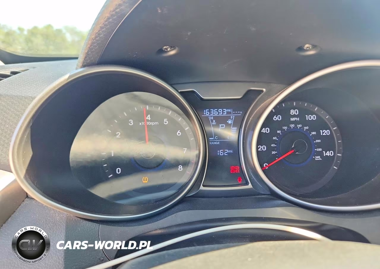 2017 Hyundai Veloster Base VIN:KMHTC6AD7HU306279 - 9