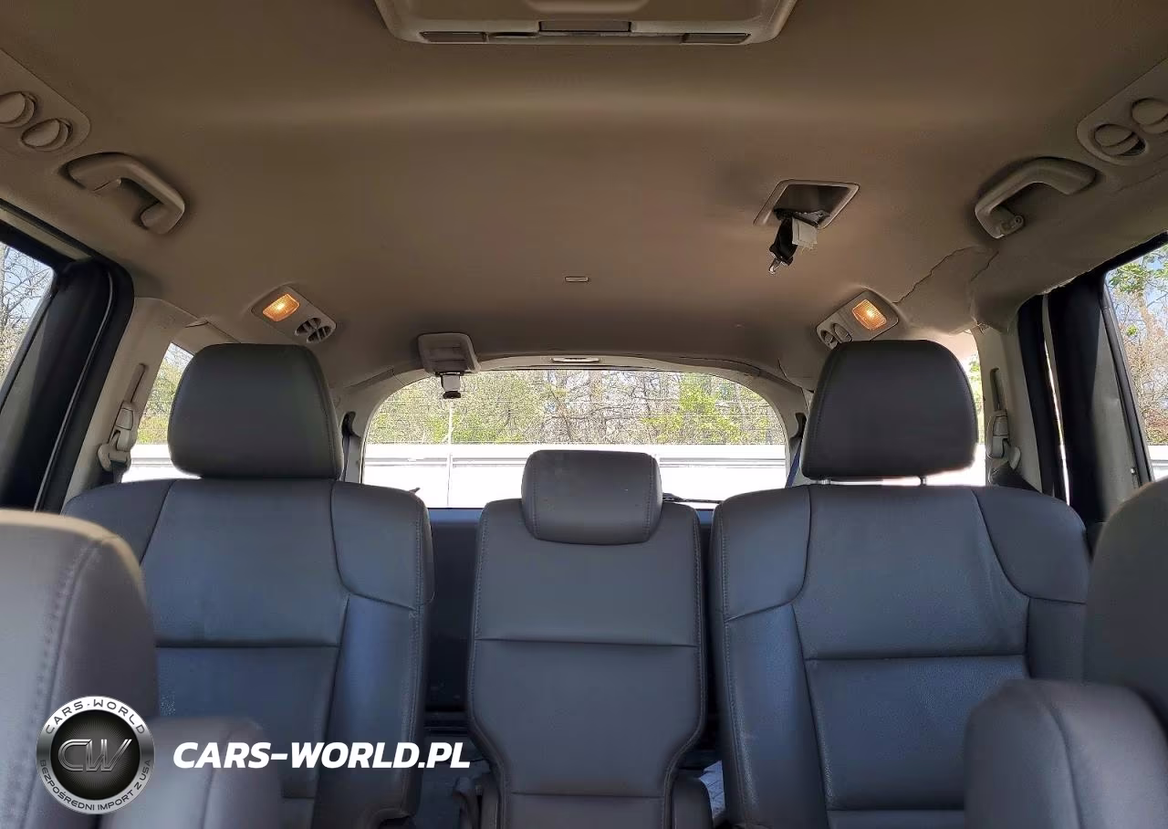 2016 Honda Odyssey Touring VIN:5FNRL5H98GB018224 - 10