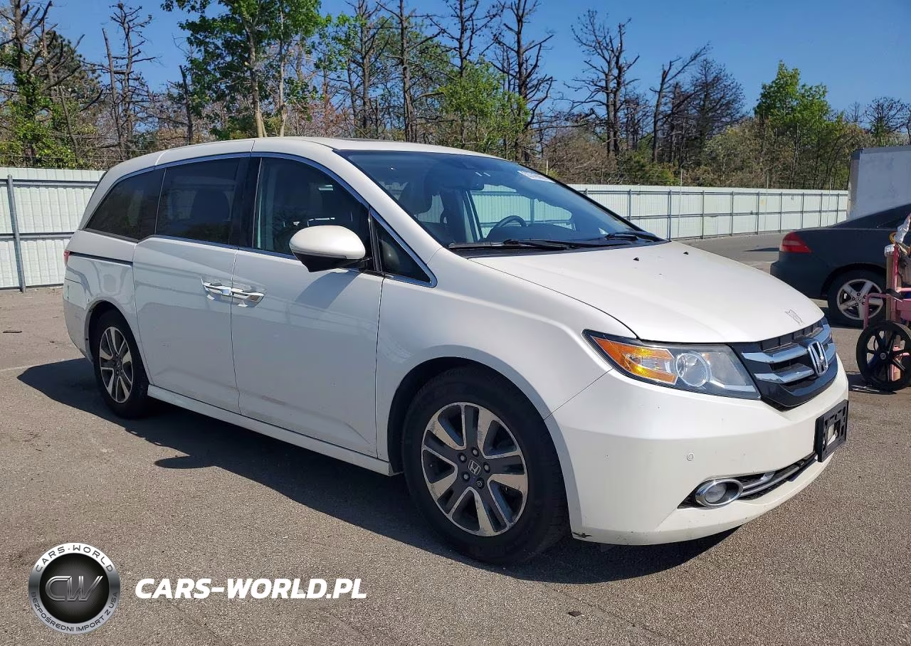2016 Honda Odyssey Touring VIN:5FNRL5H98GB018224 - 4