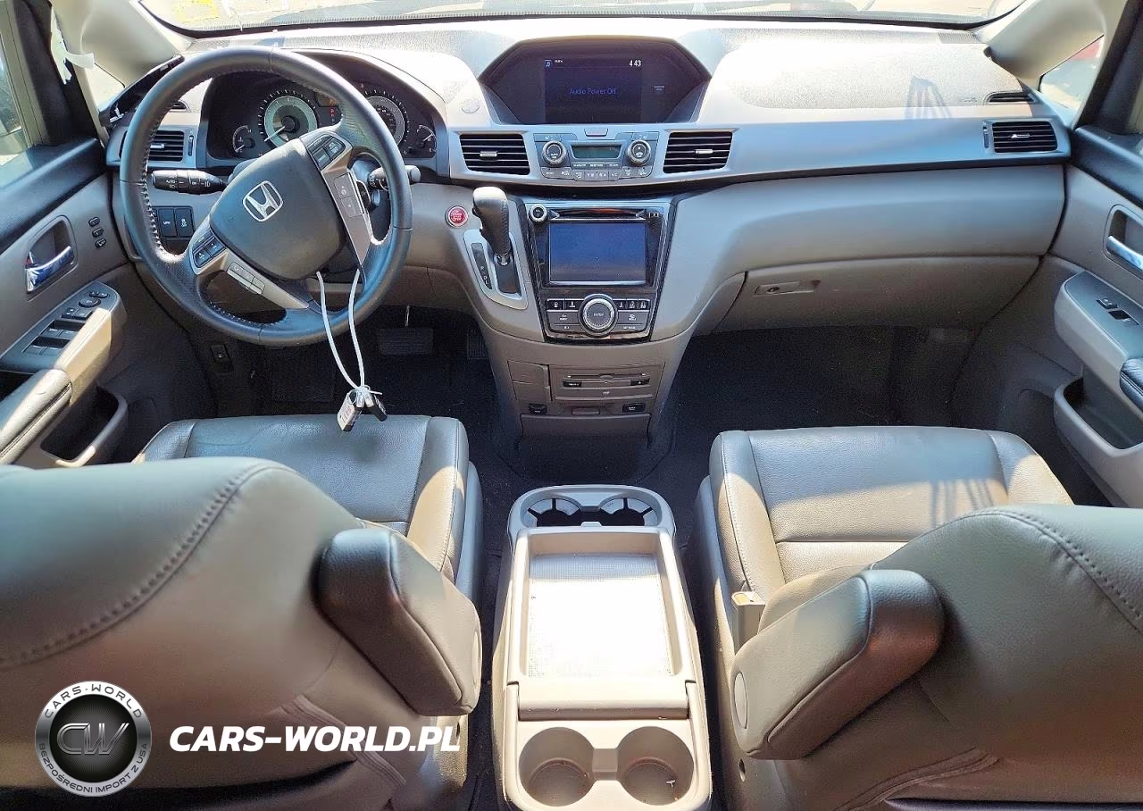 2016 Honda Odyssey Touring VIN:5FNRL5H98GB018224 - 8