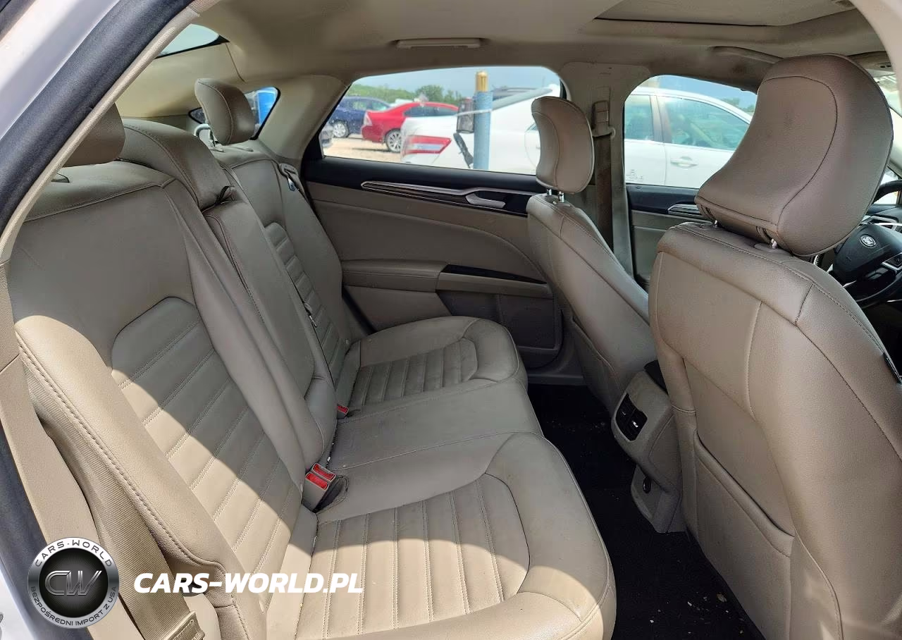 2017 Ford Fusion Se VIN:3FA6P0H96HR335449 - 10