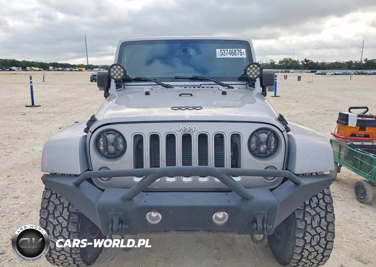 2016 Jeep Wrangler Unlimited VIN:1C4BJWEG4GL155500 - 5