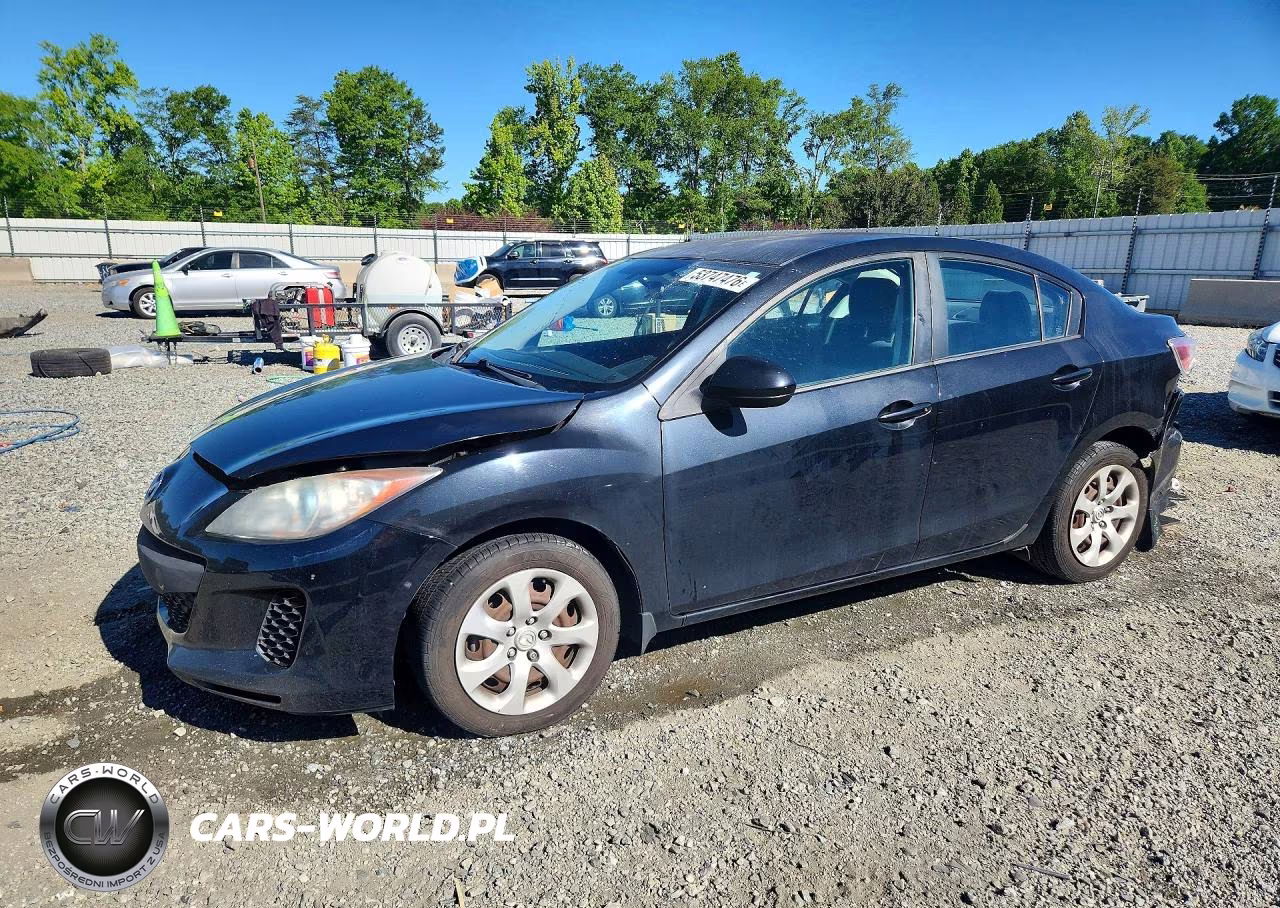 2013 Mazda 3 I