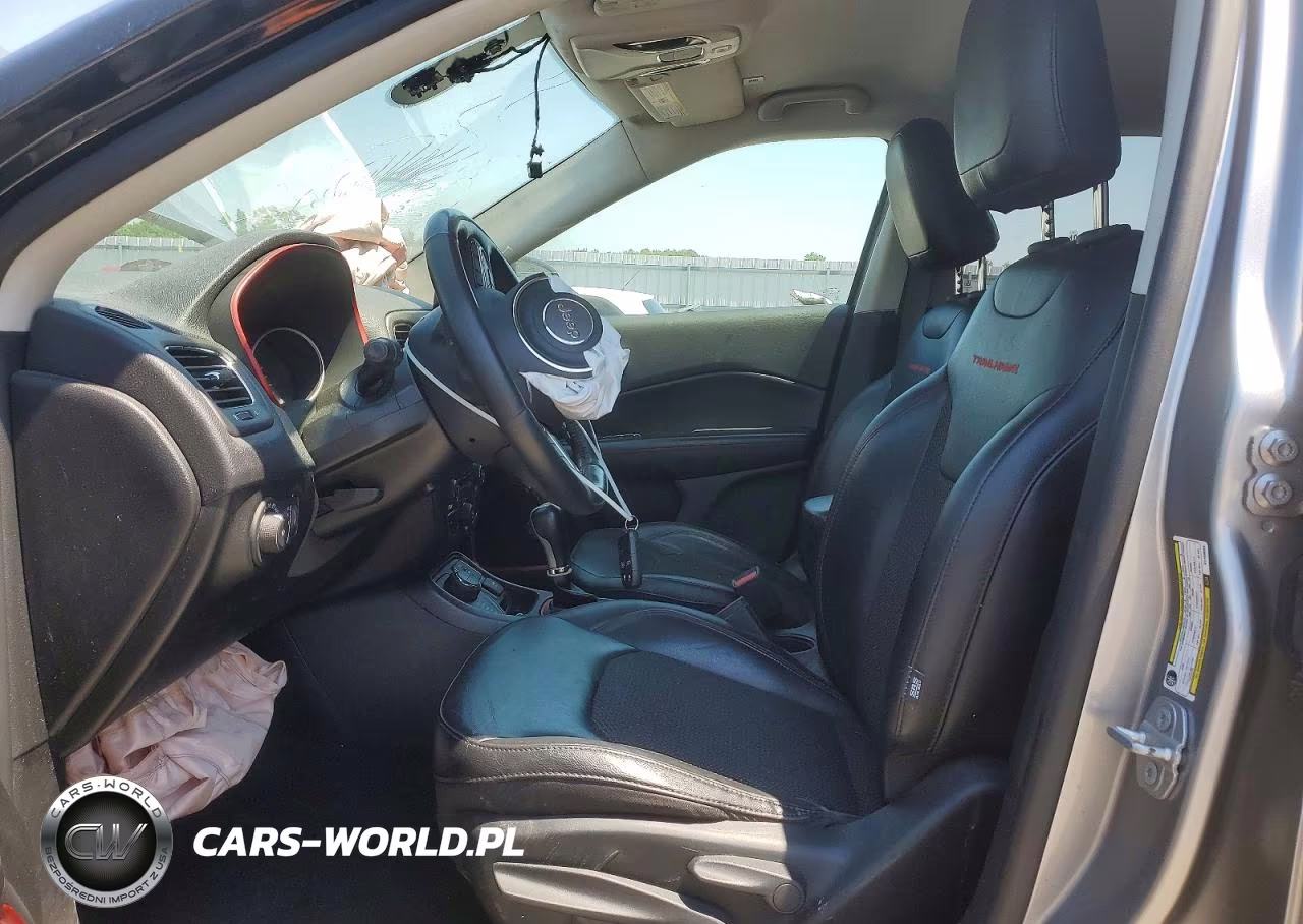 2019 Jeep Compass Trailhawk VIN:3C4NJDDB0KT759825 - 7